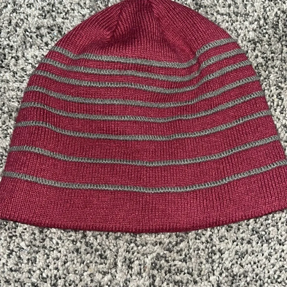 Carhartt - pink gray striped knit cap